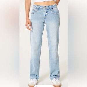Hollister Low-Rise Relaxed Straight Leg Jeans Light Wash 00/24 Regular